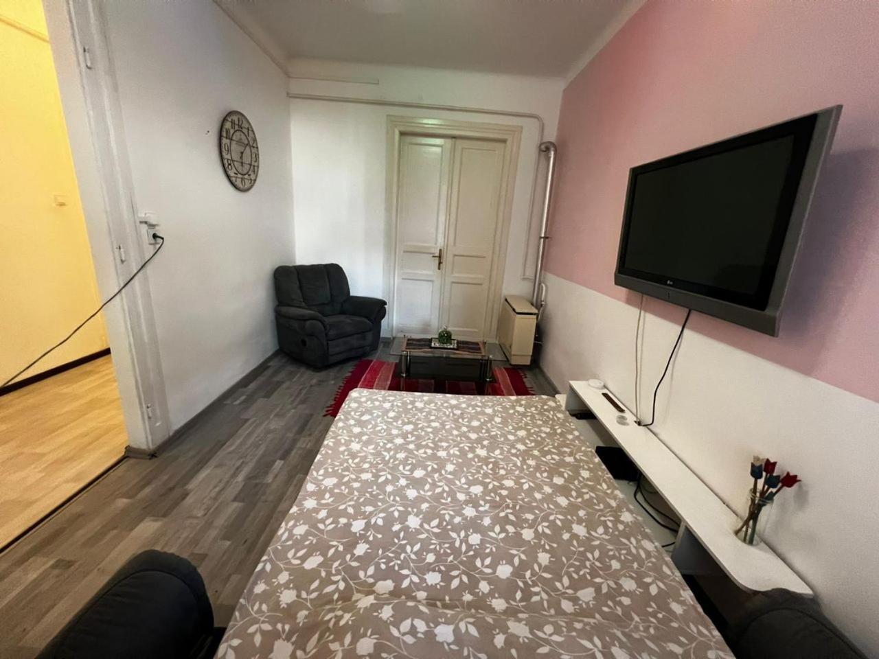 Szeged Apartment Bagian luar foto